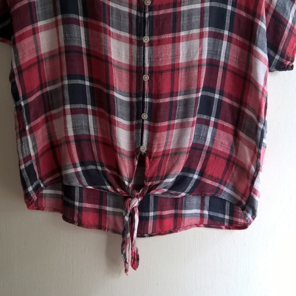 Top - Picture 2 of 3